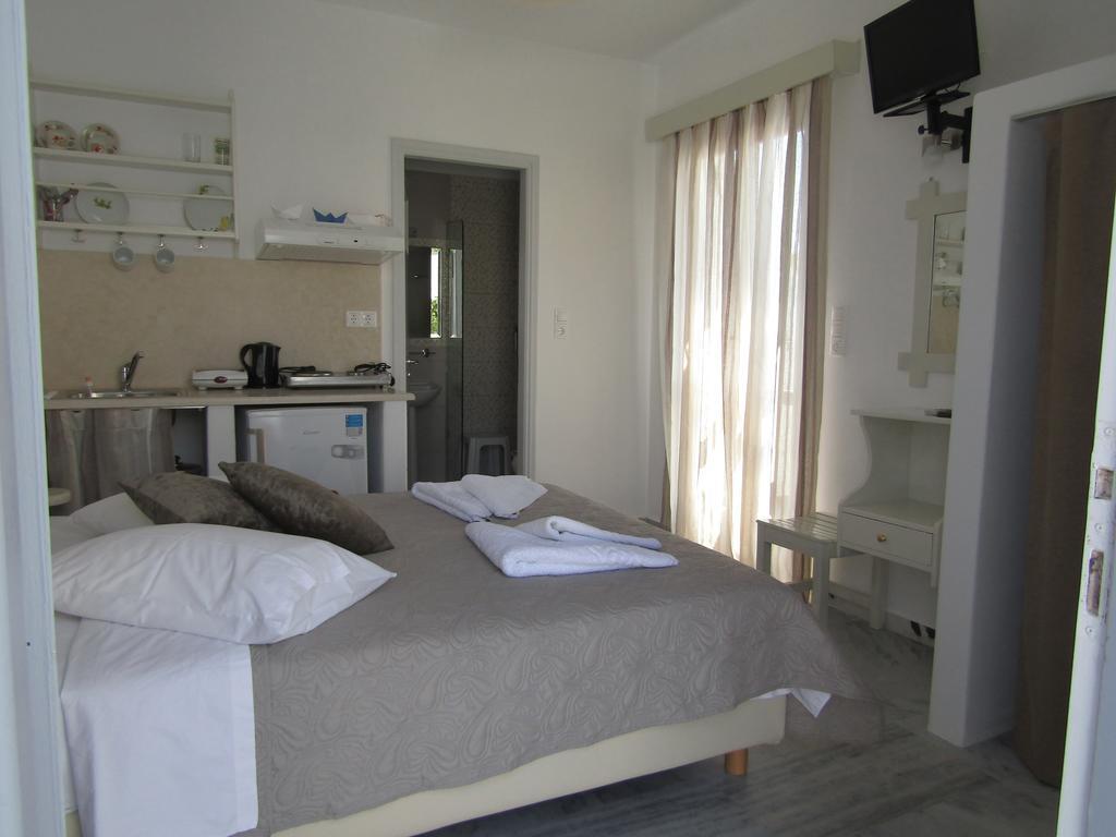 Theofanis Studios Agia Anna  ภายนอก รูปภาพ